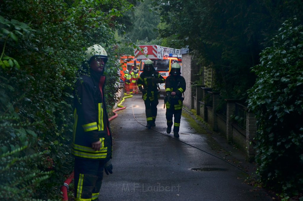 Feuer Einfamilienhaus Koeln Ostheim Saarbrueckerstr P16.JPG